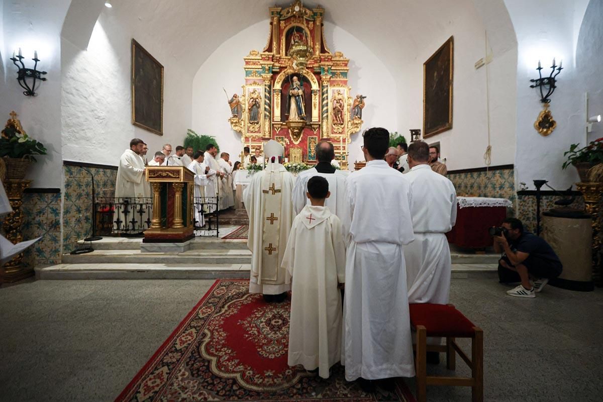 Todas las imágenes de la ordenación de Juan Carlos Rubertiello, diácono en Sant Antoni