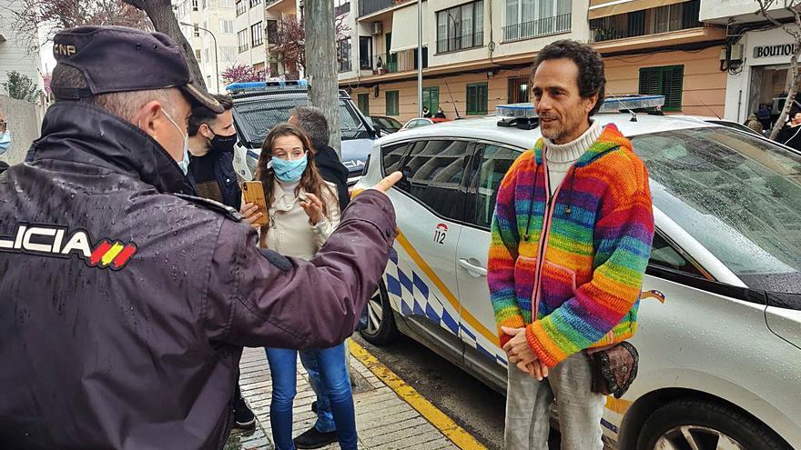 El médico de Formentera suspendido extiende certificados sobre la covid - Diario de Mallorca - Vimarsana News