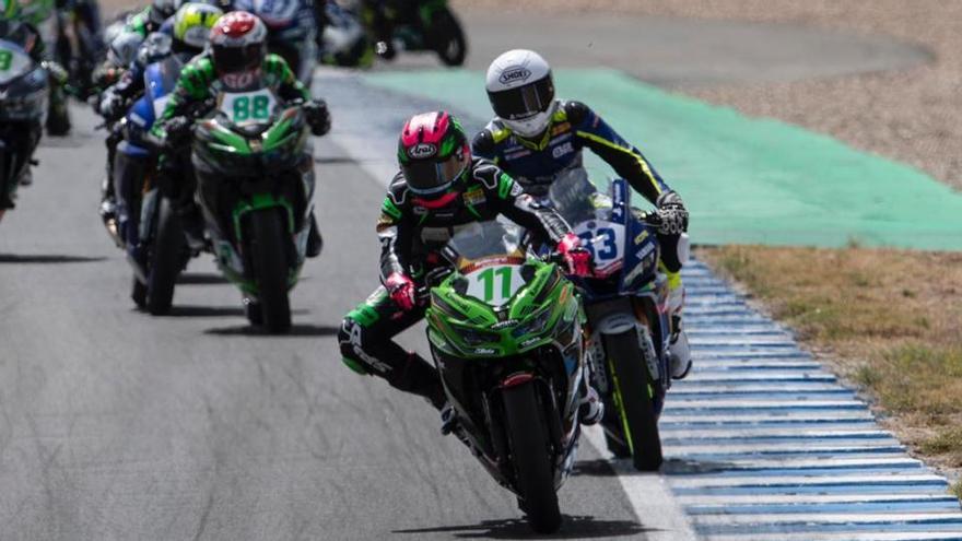 Una caída deja fuera de carrera a Ana Carrasco en Portimao