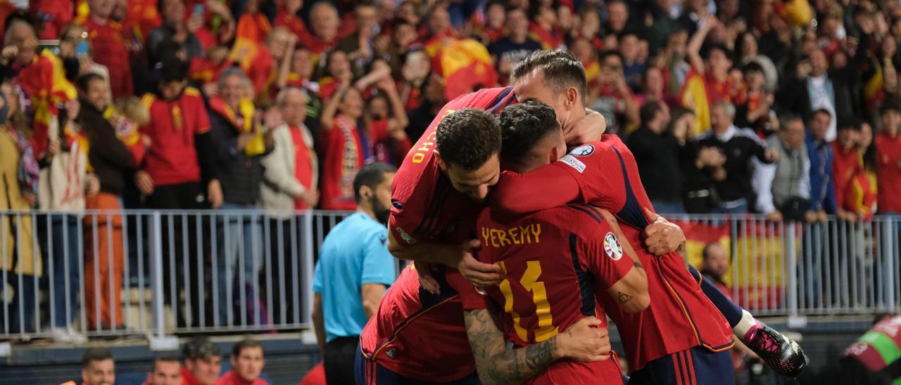La Roja juega en Málaga contra Noruega, en imágenes