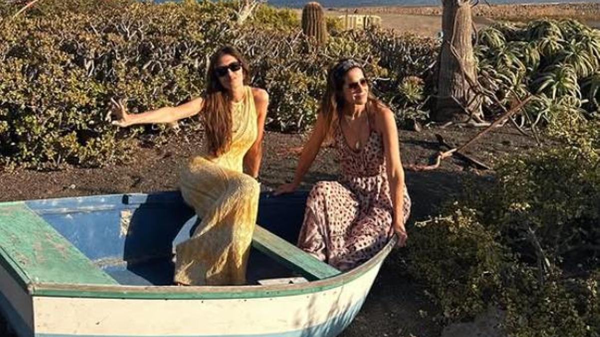 La escapada de Sara Carbonero e Isabel Jiménez tras el divorcio: "No vayas muy lejos"