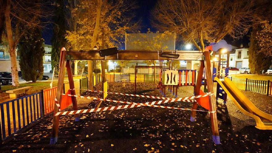 El Ayuntamiento de Pozoblanco acomete la mejora de todos los parques infantiles