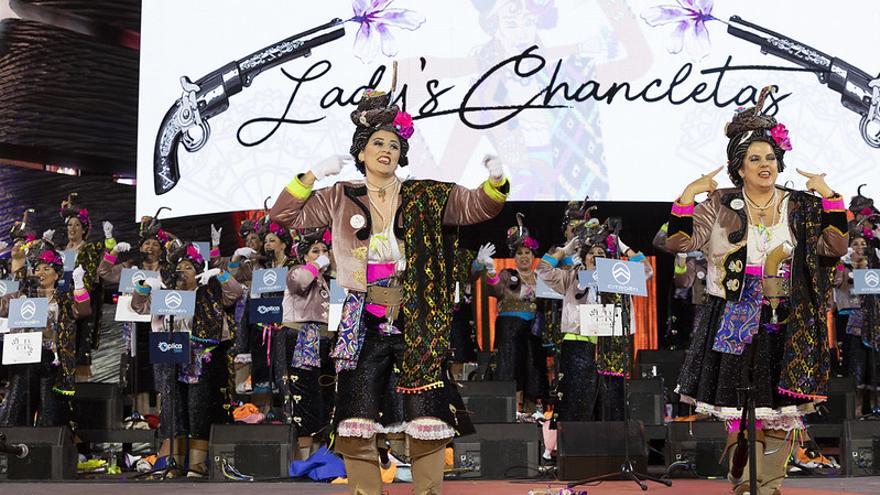 Las Lady&#039;s Chancletas cumplen 25 años sobre las tablas del Carnaval