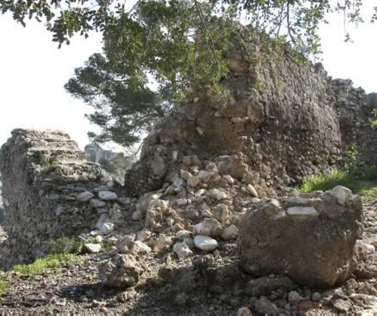 Las lluvias del último mes agravan el deterioro del castillo de Xàtiva