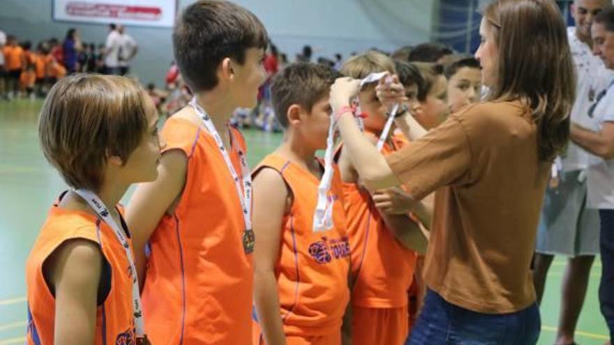 La edila Susi Ferrer entregó los trofeos.