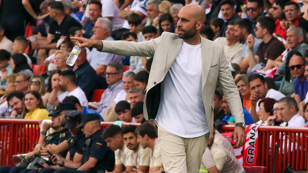 Claudio Giráldez, en una foto de archivo durante el partido de LaLiga ante el Granada