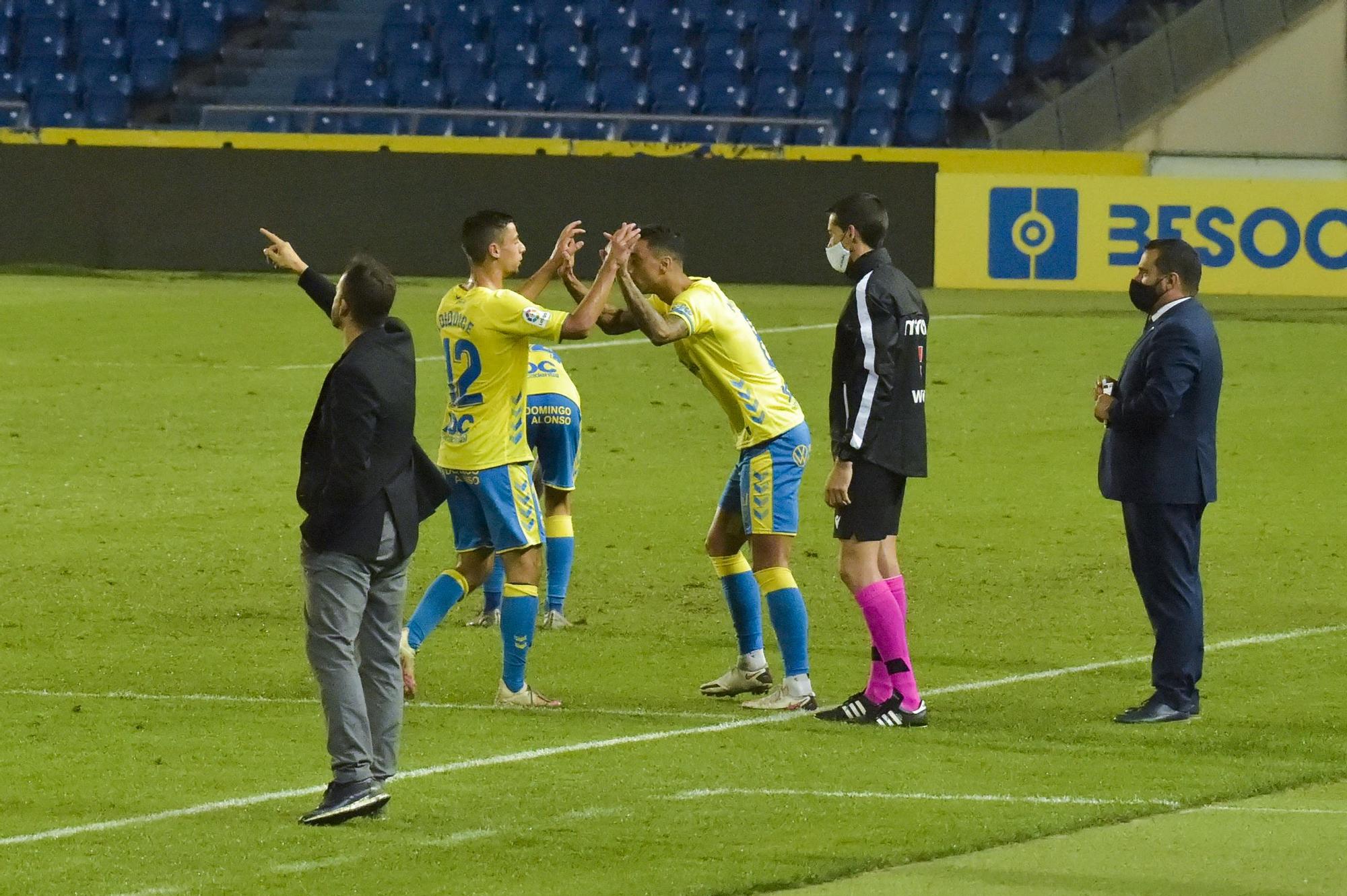 El partido del derbi UD Las Palmas - CD Tenerife, en imágenes