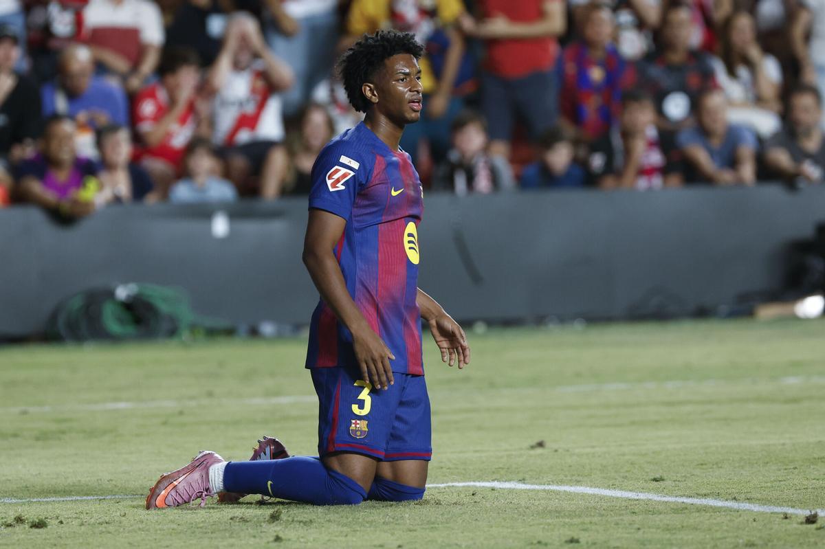 Alejandro Balde, durante el Rayo Vallecano - FC Barcelona