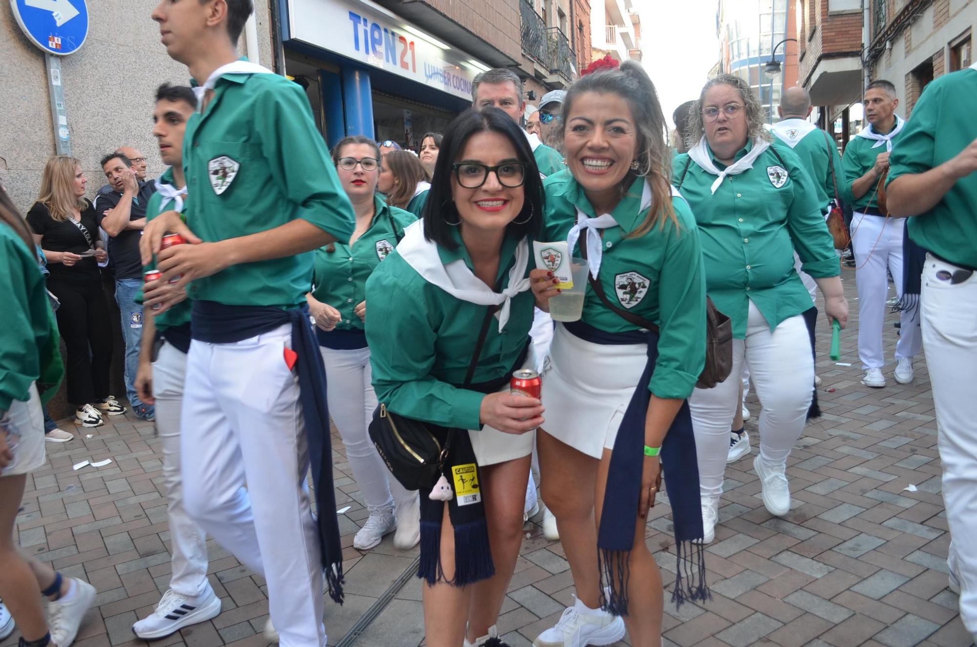 GALERÍA | Las mejores imágenes del desfile de peñas en Benavente