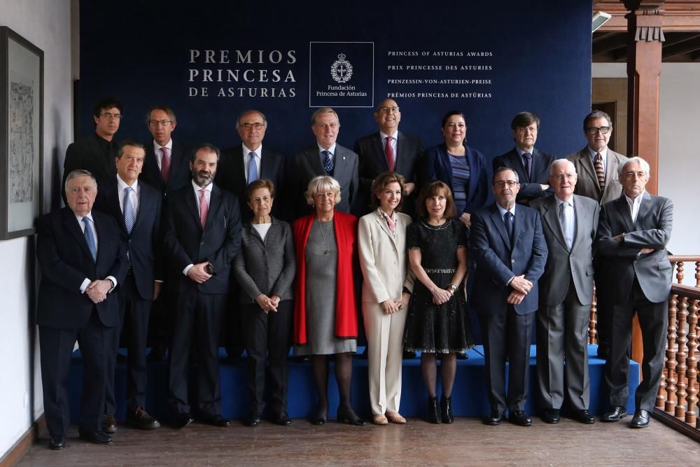 Reunión del jurado del premio "Princesa de Asturias" de Comunicación y Humanidades