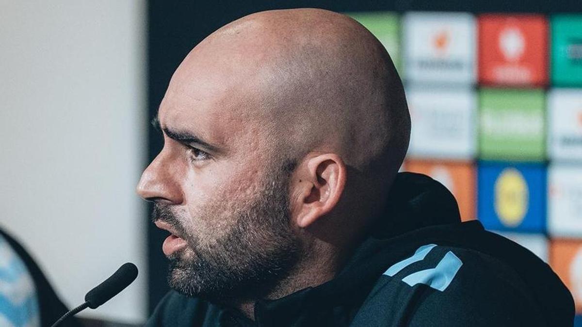 Claudio Giráldez pidió «valentía» a sus futbolistas para derrotar al Olympique de Lyon