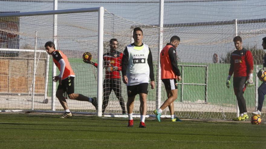 Pedro, esta mañana, en el entrenamiento del Elche como uno más