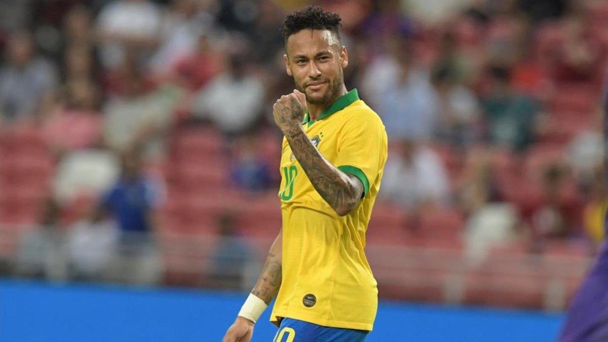 Neymar, gran esperanza de la 'Canarinha' para recuperar la sonrisa