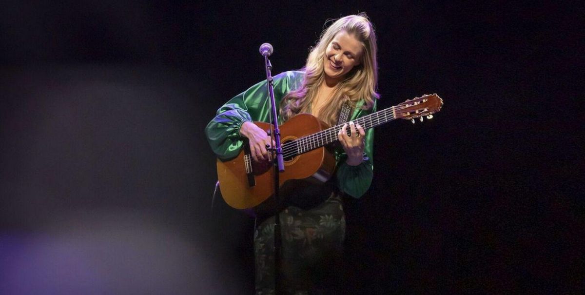 La cantante Katie James que actúa en el Principal. | KATIEJAMESMUSIC.COM