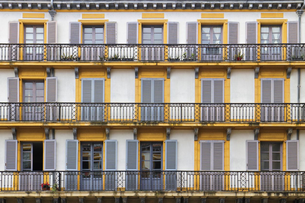 Ventanas y balcones, San Sebastián, País Vasco, España