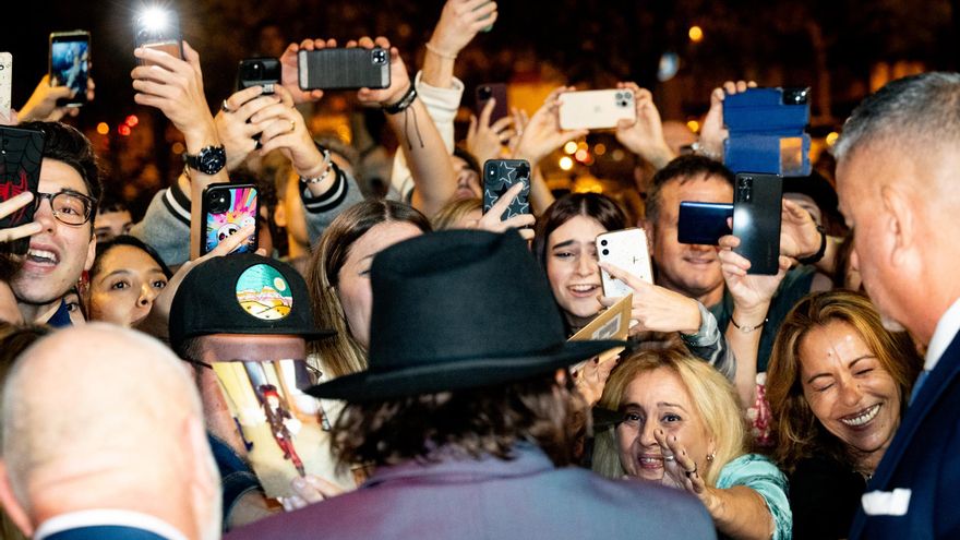 Johnny Depp revoluciona las calles de Sevilla a su paso por el Festival de Cine: &quot;He cumplido un sueño&quot;