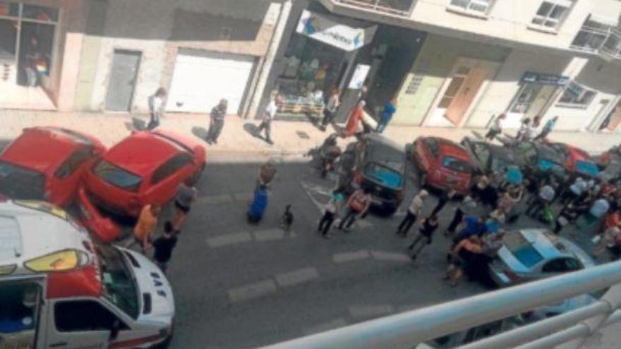 Pánico en Oliva tras la alocada huida de un coche al que perseguía la Guardia Civil