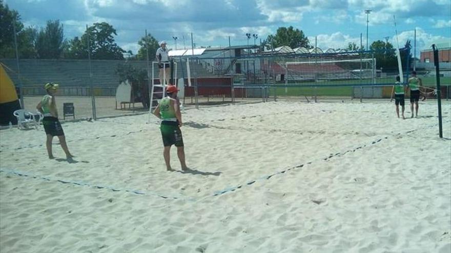 Miajadas disfruta con un espectacular voley playa