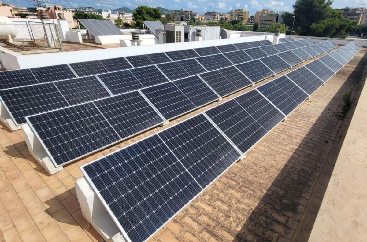 La inversión en la instalación fotovoltaica en el colegio Blanca Dona ha sido de 98.000 euros. | AYTO. EIVISSA