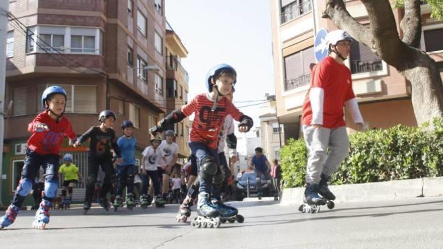 Onda cambia los coches por los patines