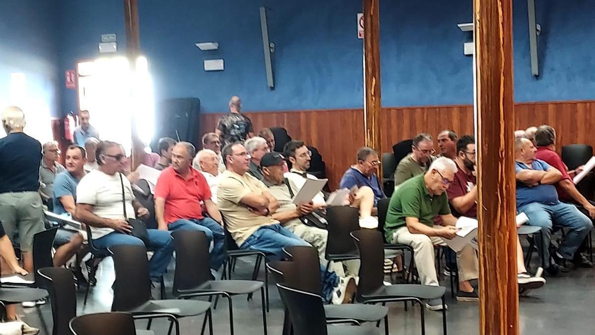 Imagen de la subasta celebrada en la Casa de la Cultura
