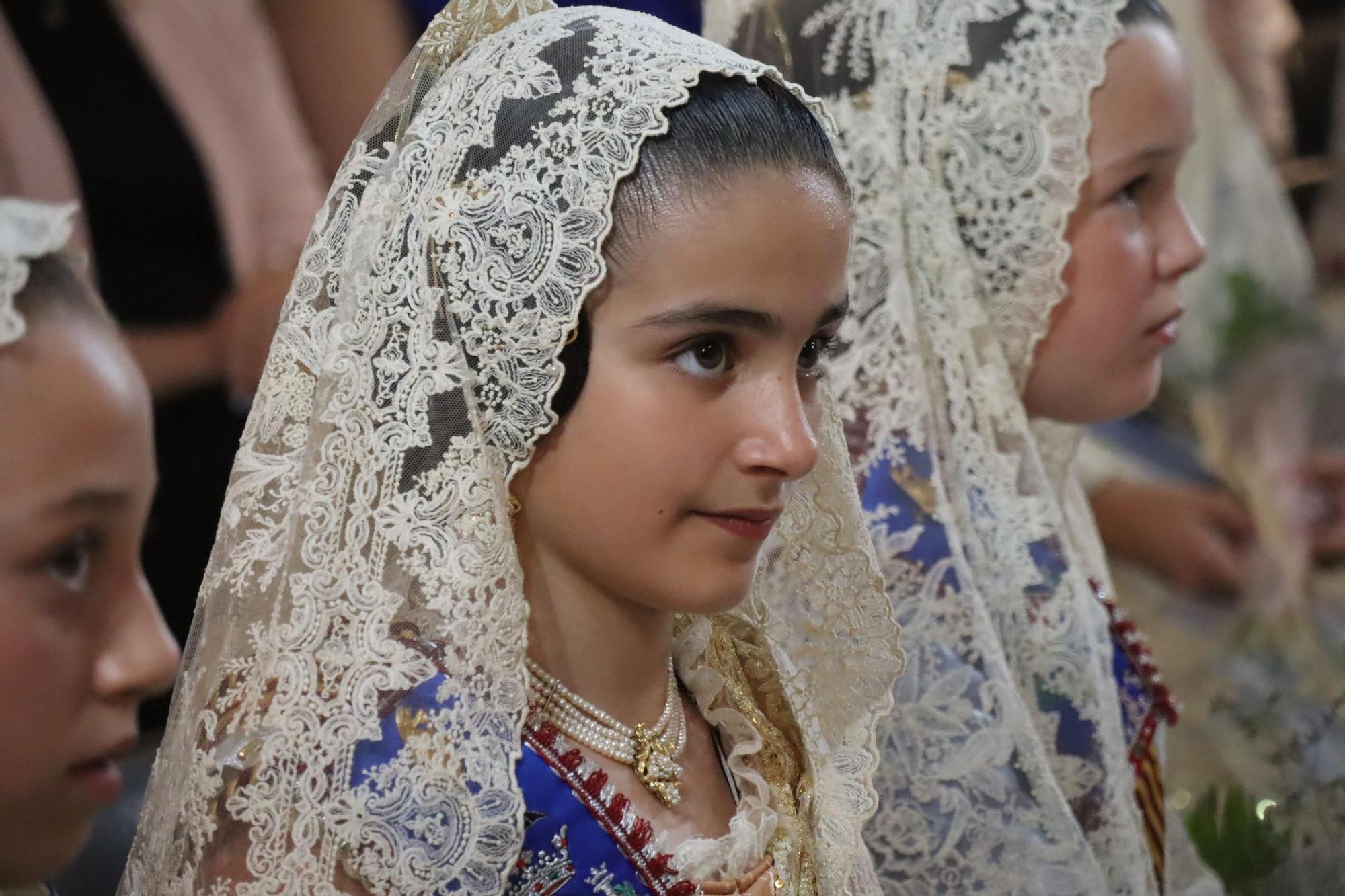 Así ha sido el Besamanos de las falleras mayores y cortes de honor 2025