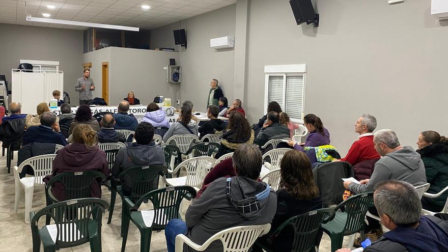 Zamora en Pie informa en Morales de Toro sobre la instalación de plantas de biogás