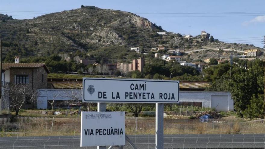 El centro de acogida Penyeta Roja, ¿al borde del cierre?