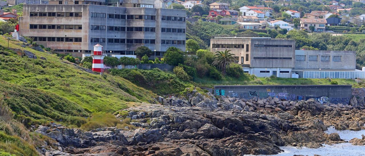 VISTA GENERAL DE LAS INSTALACIONES DEL INSTITUTO ESPAÑOL DE OCEANOGRAFIA ( IEO ) EN CABO ESTAI, EN VIGO.