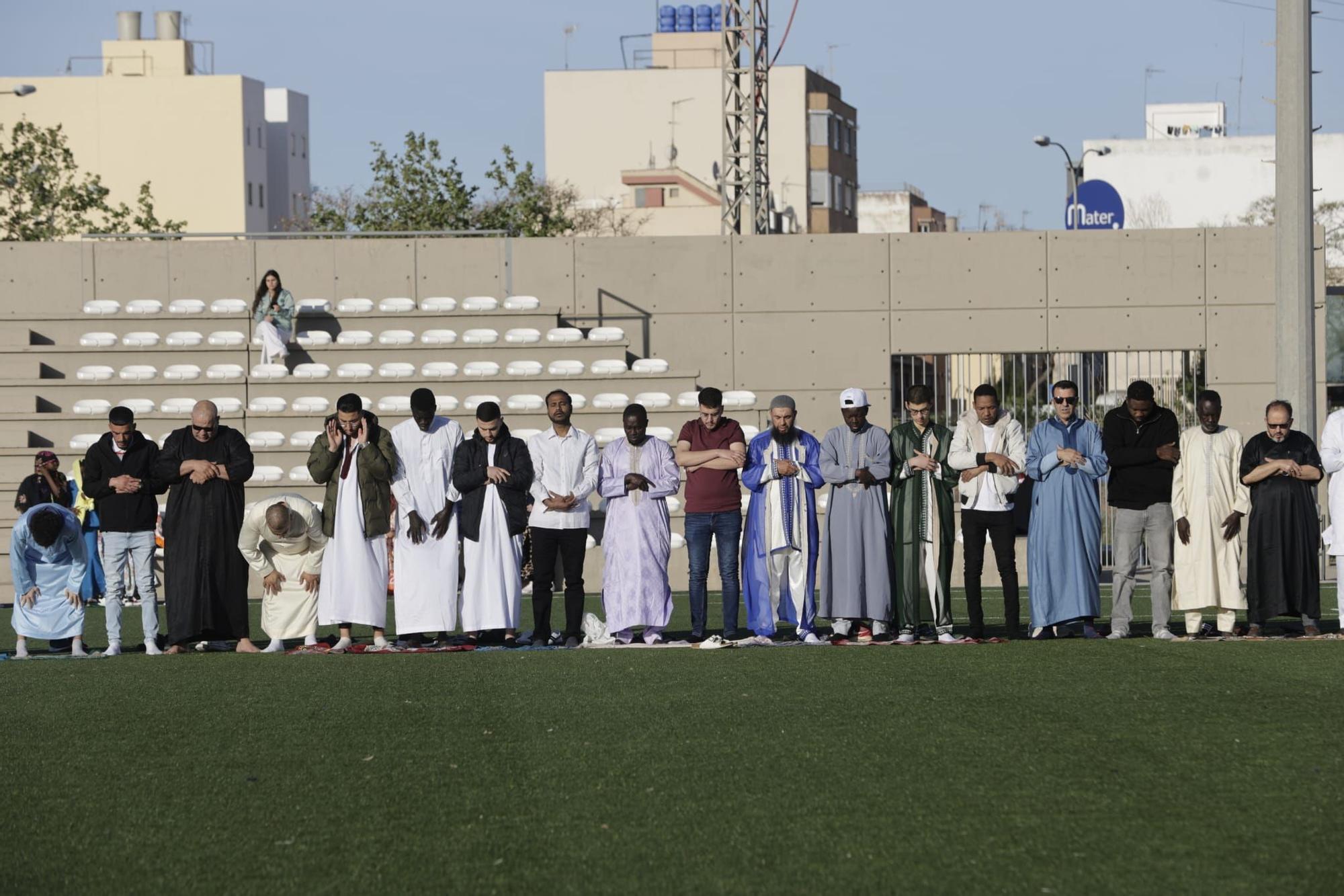 Los musulmanes de Palma celebran el final del Ramadán