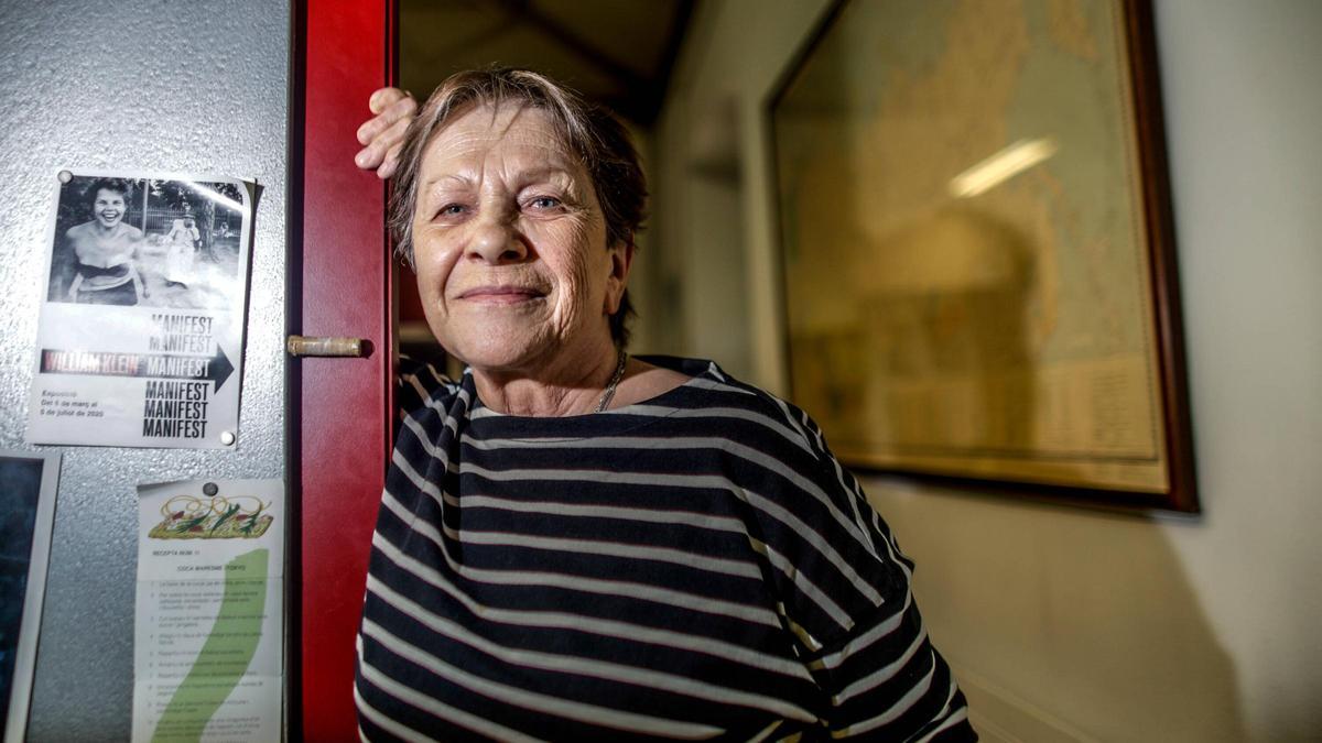 Carmen Claudín, investigadora sénior asociada del CIDOB, posa para la entrevista.