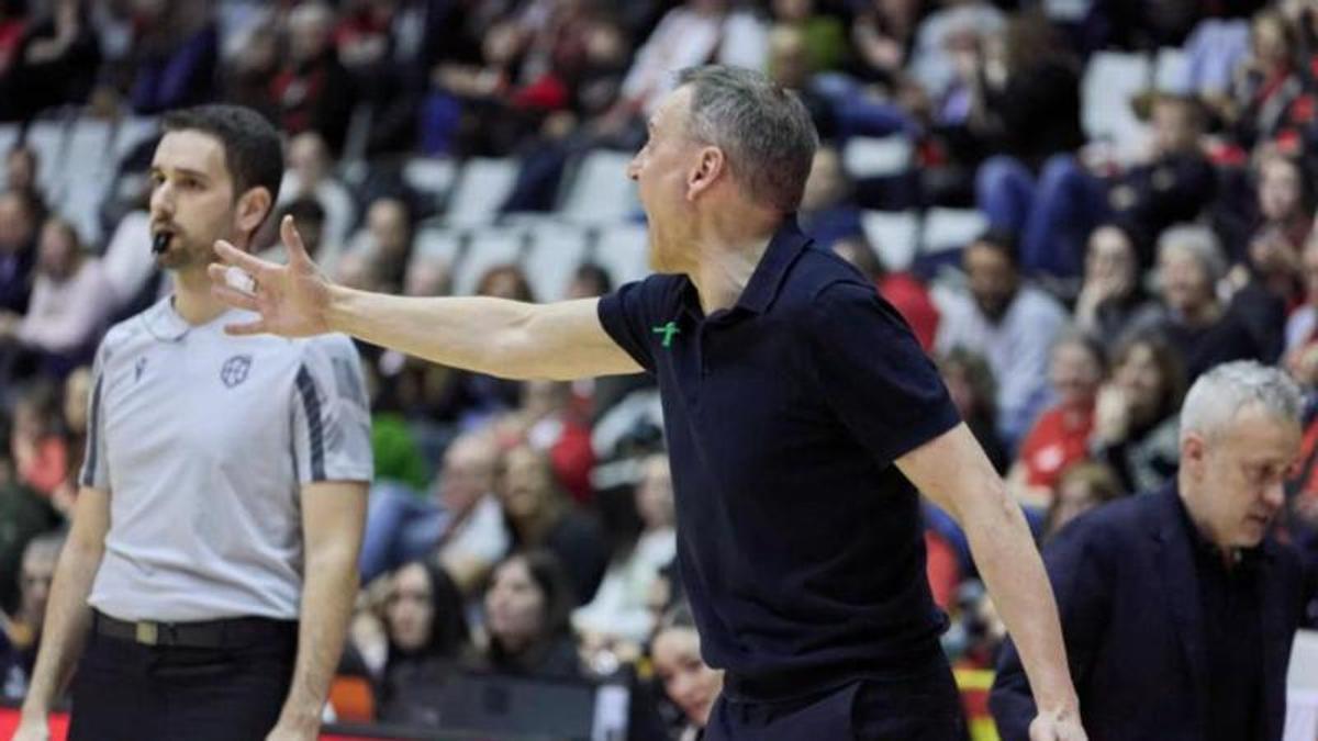 Double Standards in Coaching: Men vs. Women