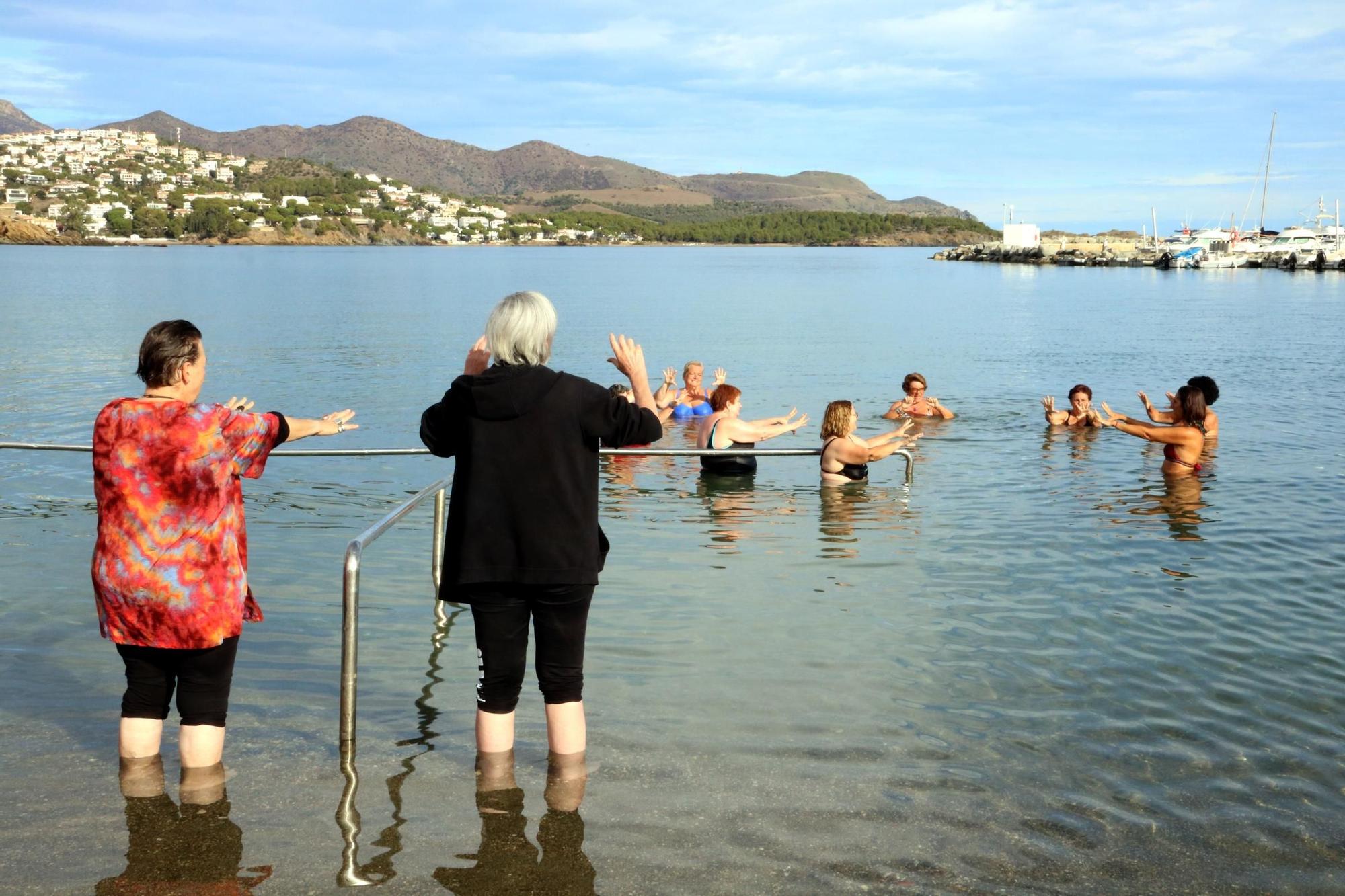 EN IMATGES | Llançà impulsa un programa pioner amb activitats al mar per reduir el dolor en persones amb fibromiàlgia.