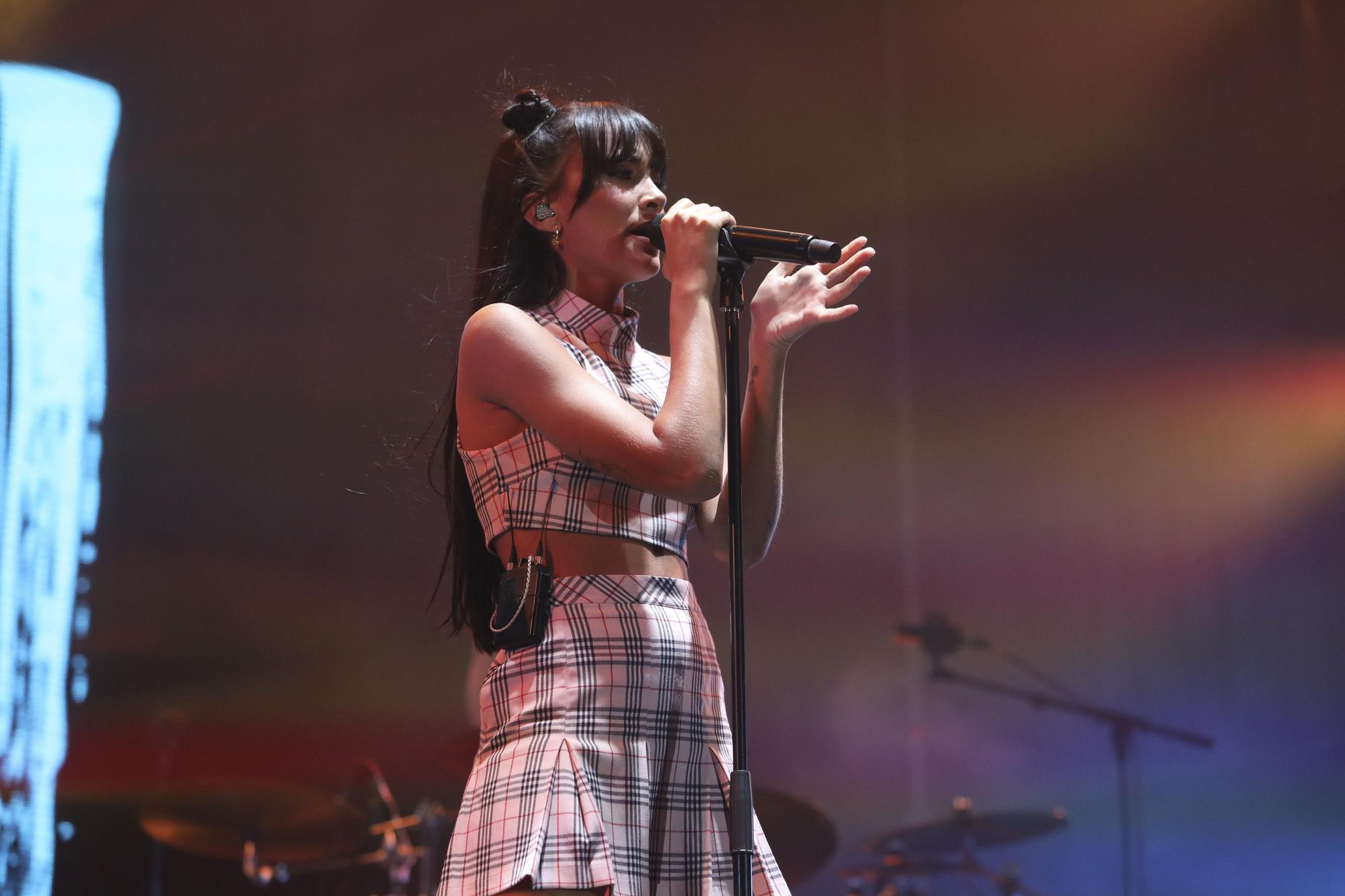 Aitana triunfa en el arranque musical de las fiestas de San Agustín