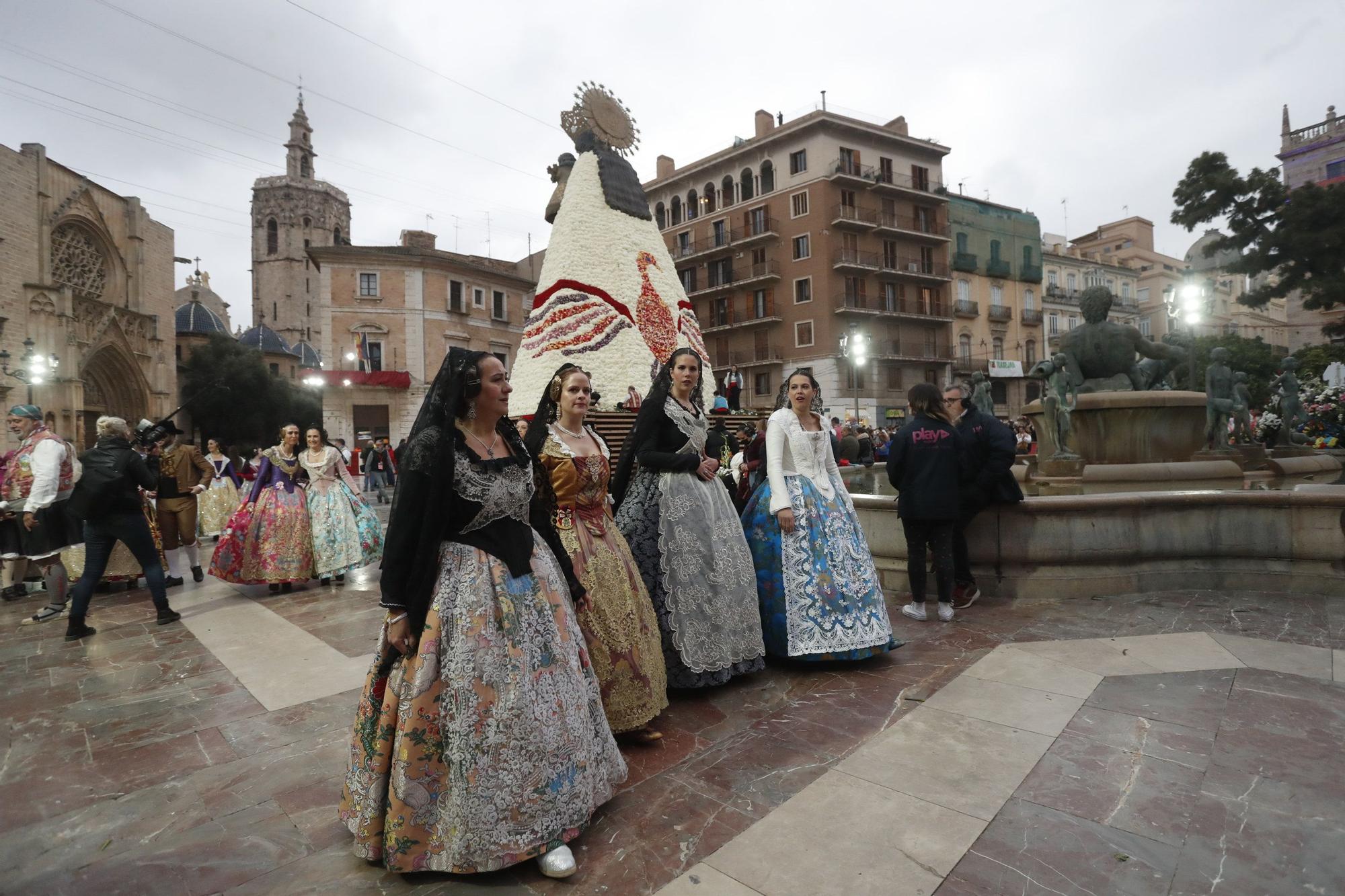 Búscate en el segundo día de ofrenda por la calle de la Paz (entre las 18:00 a las 19:00 horas)