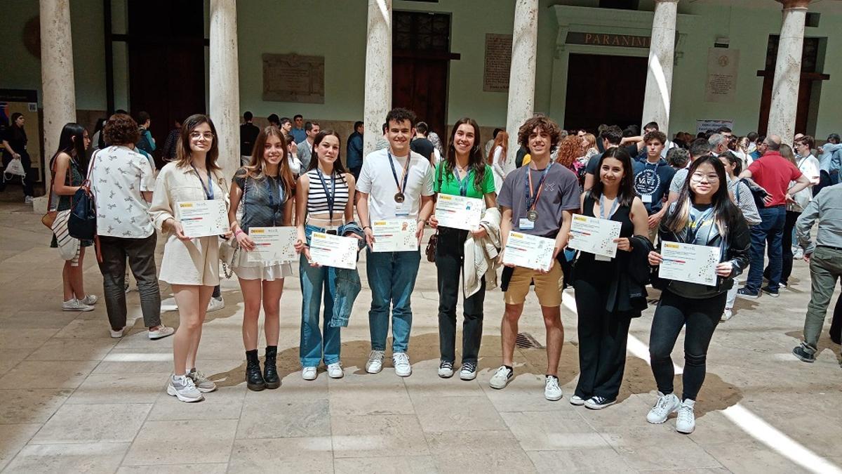 Foto de grupo de todos los estudiantes gallegos participantes en la XXXVI Olimpiada Española de Química.