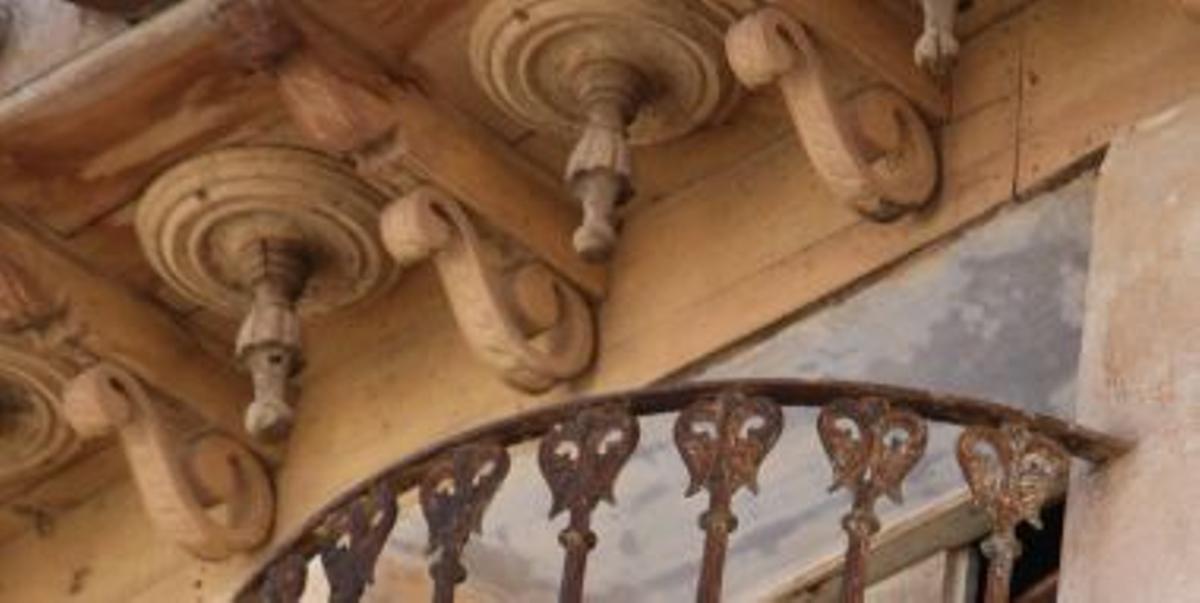 Exigen detener el derribo de la Casa Puértolas