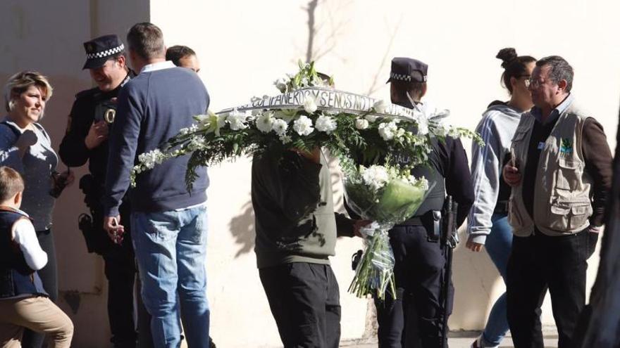 Centenars de persones donen l&#039;últim adéu a Julen