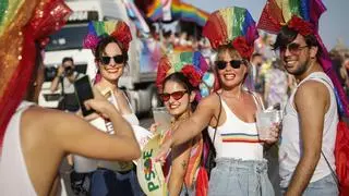 El Orgullo LGTBI vuelve a salir a la calle: horarios, recorrido y corte de calles en Sevilla