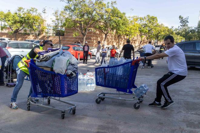 El empuje solidario en Alicante llena el Centro de Tecnificación con ayuda para los afectados por la DANA en Valencia