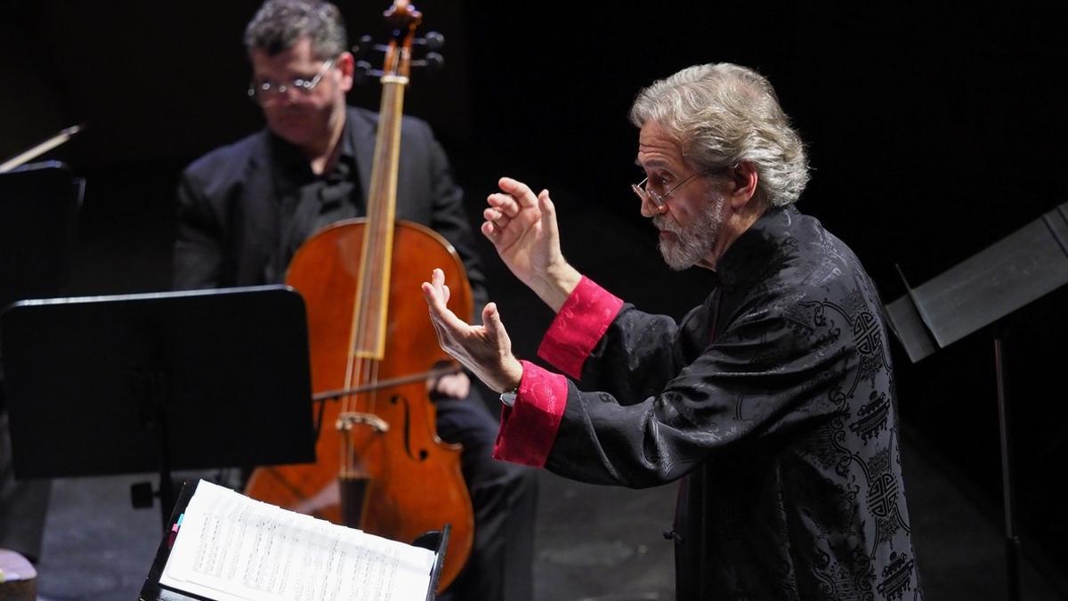 Jordi Savall, durante la representación de 'Teuzzone' en el Liceu.