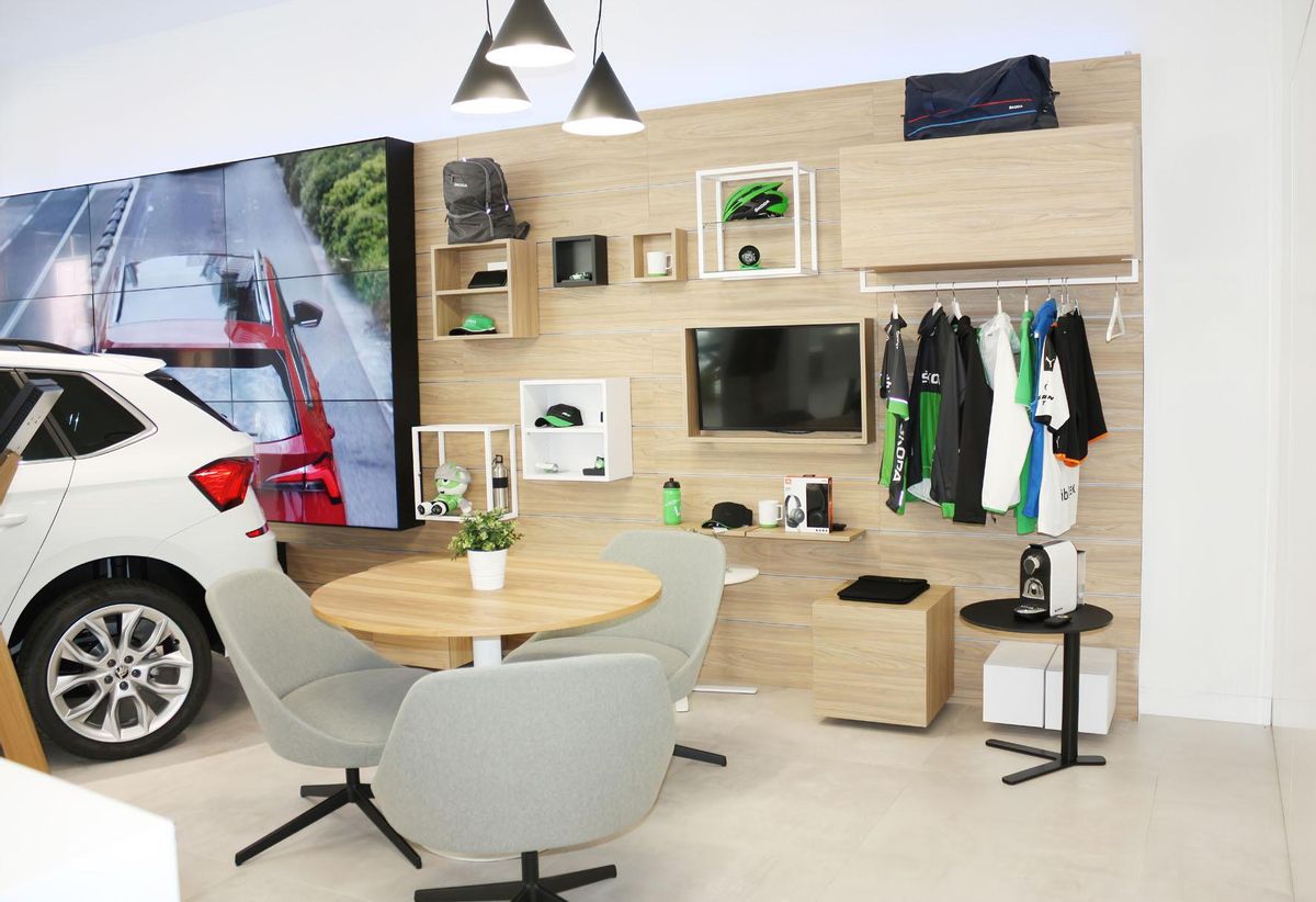 J.R. Valle cuenta con el único Škoda City Store de España en la calle Poeta Querol de Valencia, que cuenta con parking gratuito.