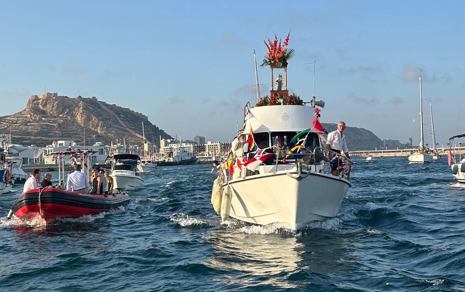 Así ha celebrado el Real Club de Regatas de Alicante la procesión de la Virgen del Carmen