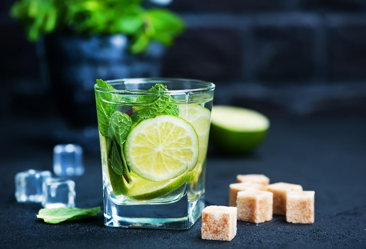 Un mojito listo para servir