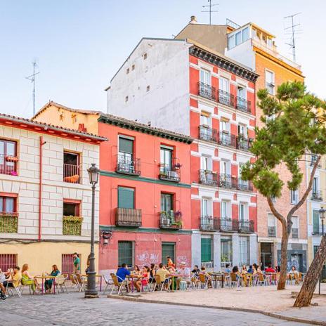 La calle donde comprar el mejor turrón artesanal de España está en Madrid