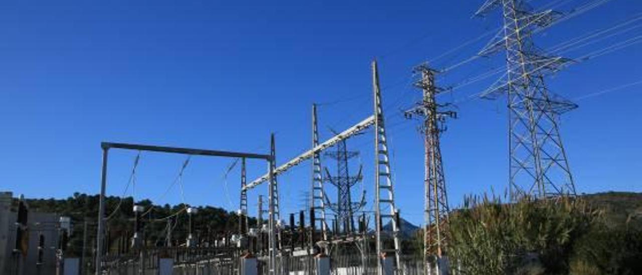 Red Eléctrica e Iberdrola invierten 8,2 millones para acabar con el déficit de energía en la Safor