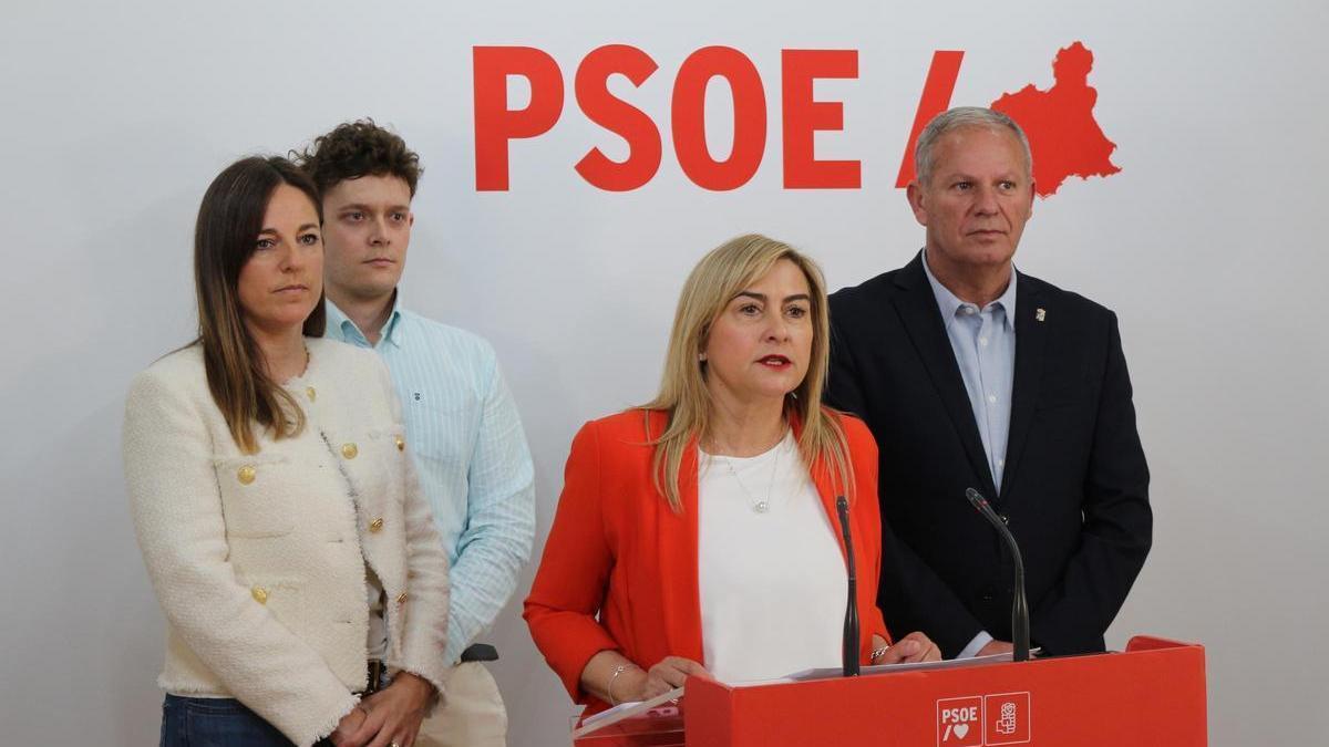 Carmina Fernández ofreció este viernes una rueda de prensa en la sede del PSOE.