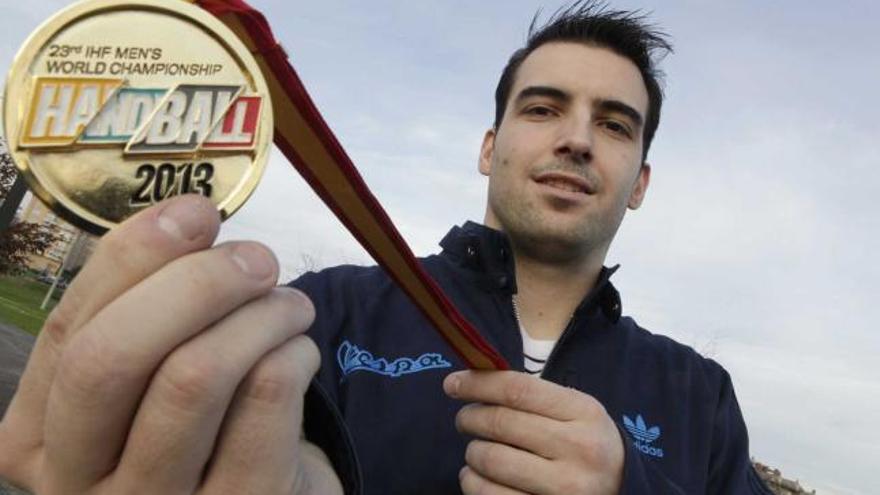 Carlos Ruesga, con la medalla de oro lograda en el último Campeonato del Mundo.