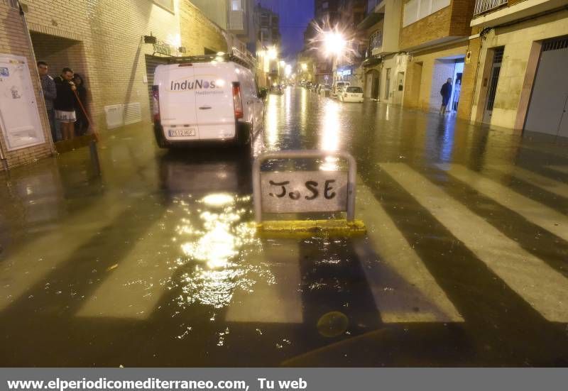 GALERÍA DE FOTOS -- El diluvio cae en Castellón y provoca inundaciones