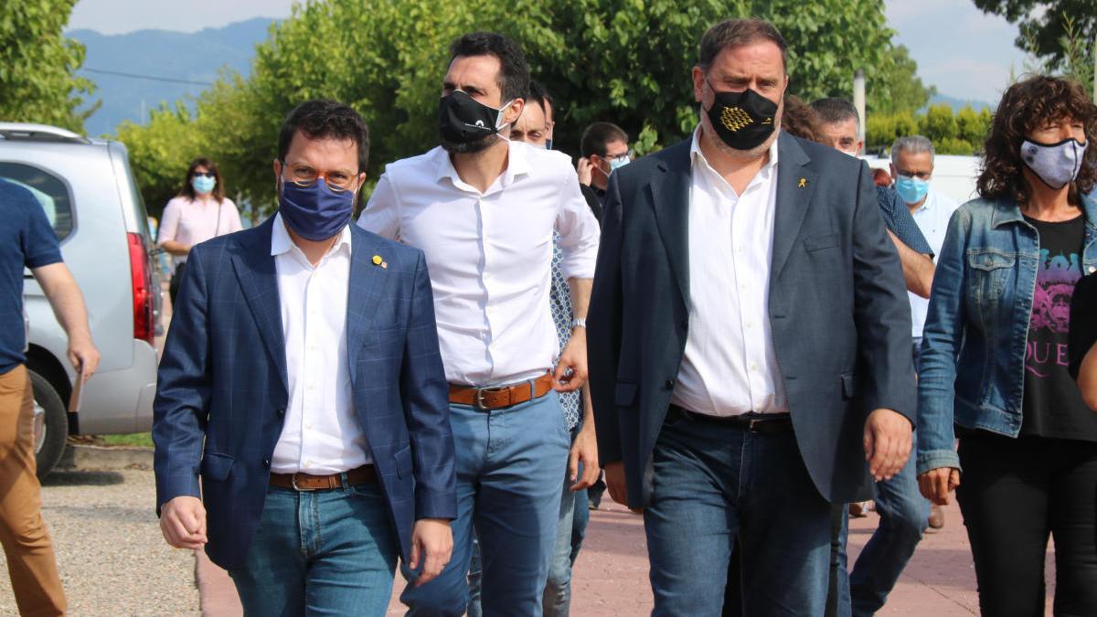 Oriol Junqueras, Roger Torrent i Pere Aragonès en un hotel de Santa Coloma de Farners, avui |